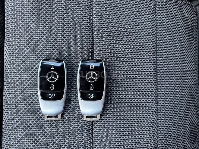 Mercedes E 220 d 2016, 165,000 km - 2.1 л - Bakı