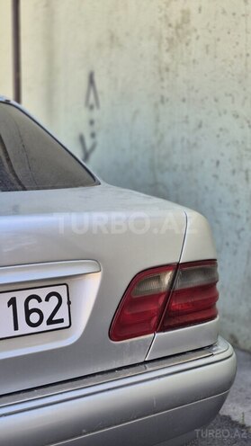 Mercedes E 230 1995, 380,000 km - 2.3 l - Bakı
