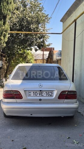 Mercedes E 230 1995, 380,000 km - 2.3 l - Bakı