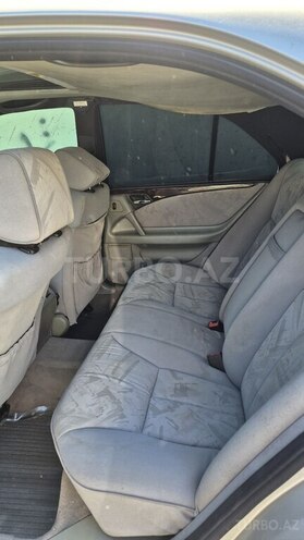 Mercedes E 230 1995, 380,000 km - 2.3 l - Bakı