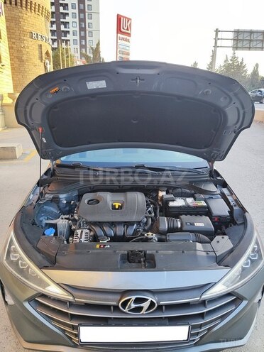 Hyundai Elantra 2019, 129,837 km - 2.0 l - Bakı