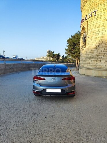 Hyundai Elantra 2019, 129,837 km - 2.0 l - Bakı