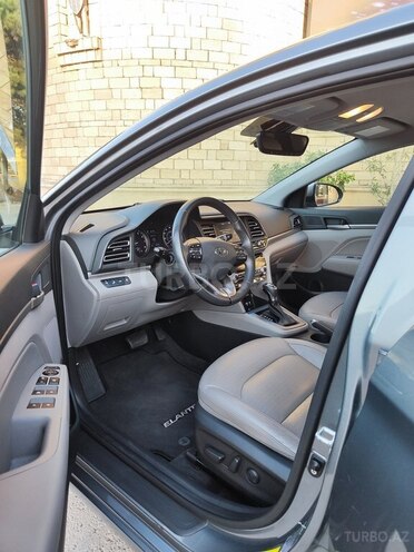 Hyundai Elantra 2019, 129,837 km - 2.0 l - Bakı