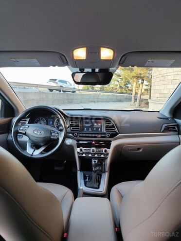 Hyundai Elantra 2019, 129,837 km - 2.0 l - Bakı