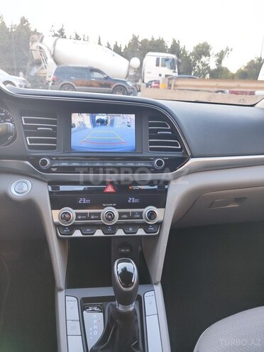 Hyundai Elantra 2019, 129,837 km - 2.0 l - Bakı
