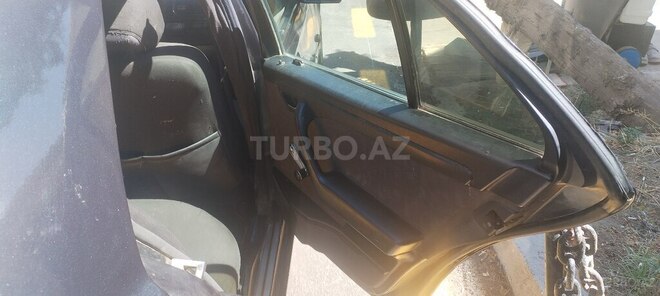 Mercedes C 200 1996, 368,000 km - 2.0 l - Bakı