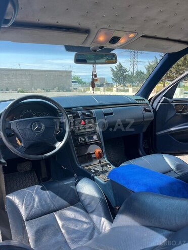 Mercedes E 230 1997, 447,380 km - 2.3 l - Sumqayıt