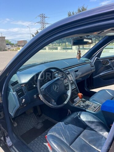 Mercedes E 230 1997, 447,380 km - 2.3 l - Sumqayıt