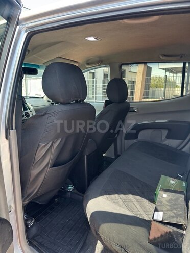 Mitsubishi L200 2012, 635,000 km - 2.5 l - Gəncə