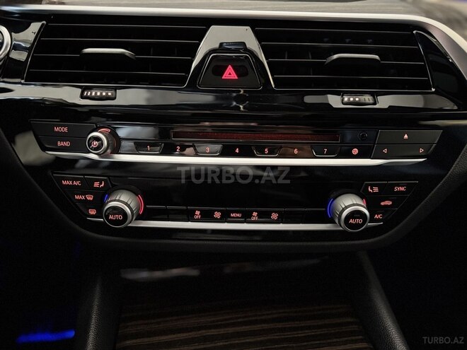 BMW 530e 2018, 105,000 km - 2.0 л - Bakı