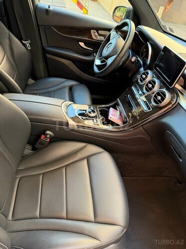 Mercedes GLC 300 4MATIC 2018, 95,000 km - 2.0 l - Bakı