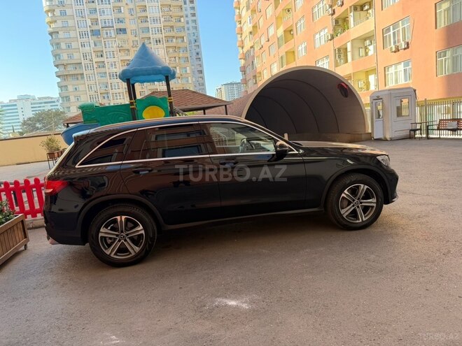 Mercedes GLC 300 4MATIC 2018, 95,000 km - 2.0 l - Bakı