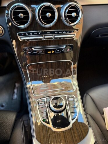 Mercedes GLC 300 4MATIC 2018, 95,000 km - 2.0 l - Bakı