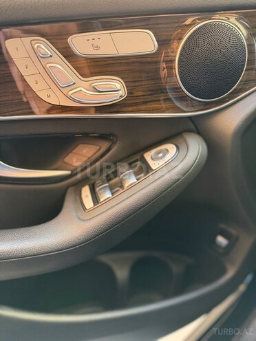 Mercedes GLC 300 4MATIC 2018, 95,000 km - 2.0 l - Bakı