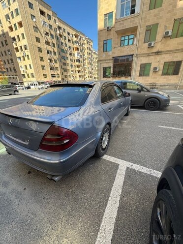 Mercedes E 270 2002, 300,000 km - 2.7 l - Xırdalan