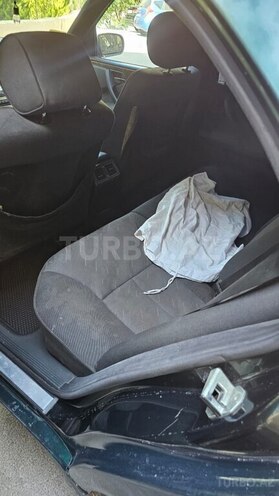 Mercedes E 270 2000, 423,000 km - 2.7 l - Bakı