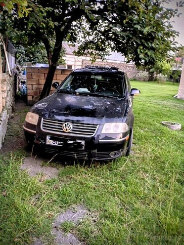 Volkswagen Passat 2003, 150,000 km - 1.8 л - Zaqatala
