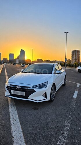 Hyundai Avante 2018, 167,240 km - 1.6 л - Bakı