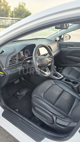 Hyundai Avante 2018, 167,240 km - 1.6 л - Bakı