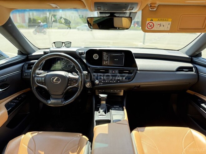 Lexus ES 250 2021, 127,000 km - 2.5 л - Bakı