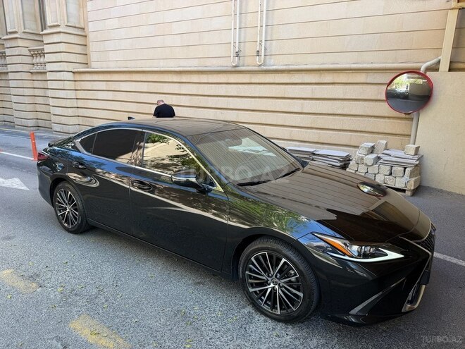 Lexus ES 300h 2023, 31,000 km - 2.5 л - Bakı