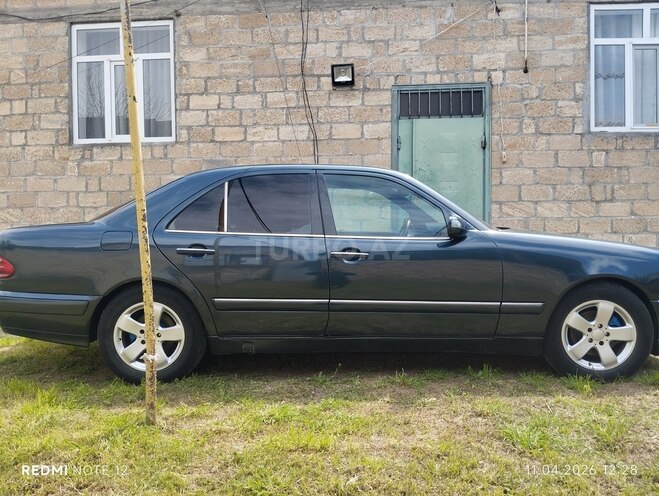 Mercedes E 230 1996, 238,956 km - 2.3 l - Mingəçevir