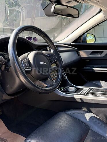 Jaguar XF 2016, 88,000 km - 2.0 l - Bakı