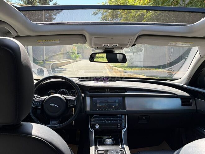 Jaguar XF 2016, 88,000 km - 2.0 l - Bakı