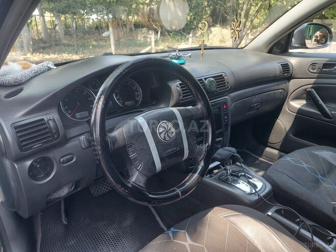 Volkswagen Passat 2004, 255,000 km - 1.8 l - Göyçay