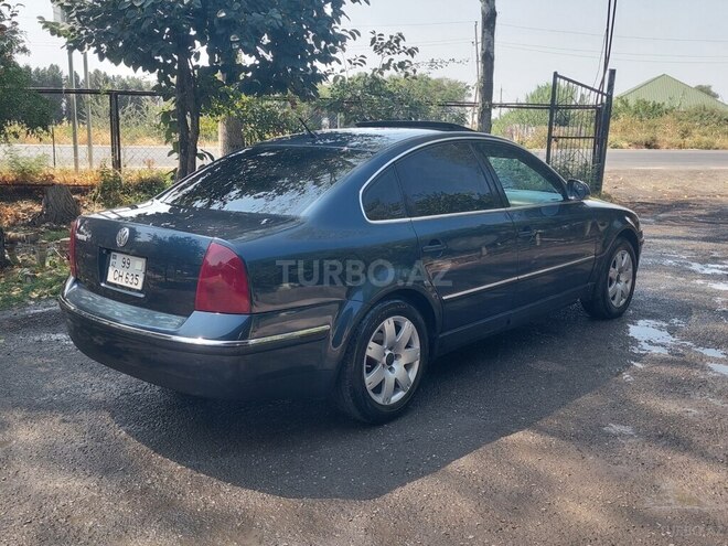 Volkswagen Passat 2004, 255,000 km - 1.8 l - Göyçay