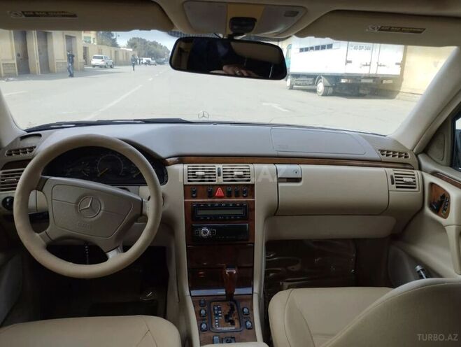Mercedes E 320 1998, 277,351 km - 3.2 l - Bakı