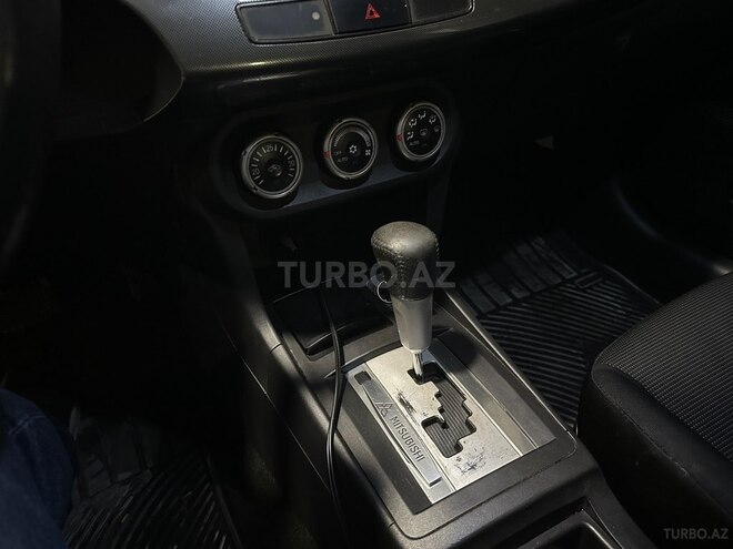 Mitsubishi Lancer 2008, 235,000 km - 2.0 l - Bakı