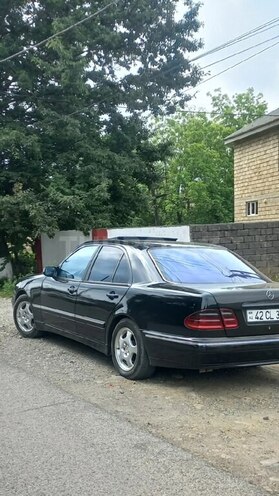 Mercedes E 320 2001, 586,752 km - 3.2 l - Lənkəran