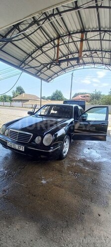 Mercedes E 320 2001, 586,752 km - 3.2 l - Lənkəran