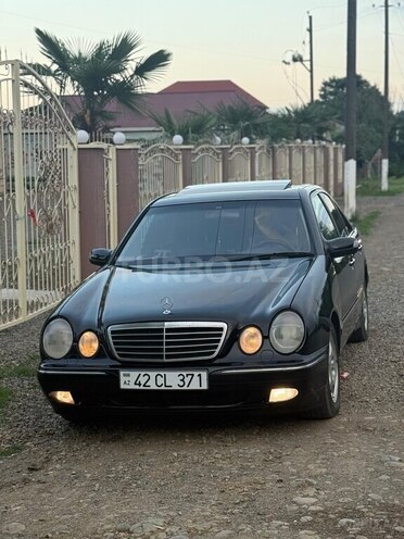 Mercedes E 320 2001, 586,752 km - 3.2 l - Lənkəran