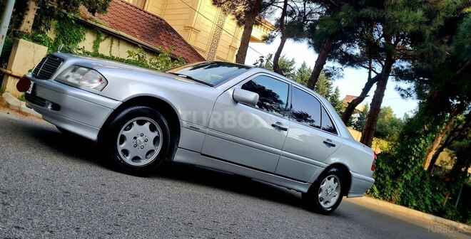 Mercedes C 180 1995, 300,000 km - 1.8 л - Bakı