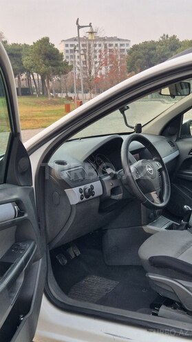 Opel Astra 2005, 255,000 km - 1.4 l - Şəmkir