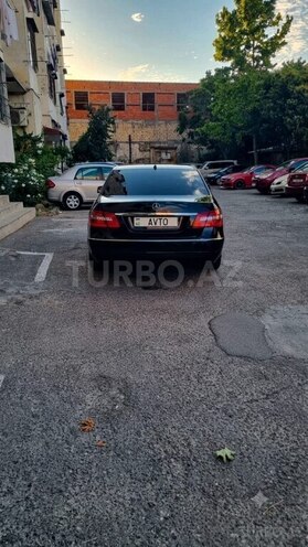 Mercedes E 220 2010, 300,000 km - 2.1 l - Bakı