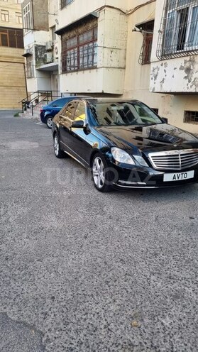 Mercedes E 220 2010, 300,000 km - 2.1 l - Bakı