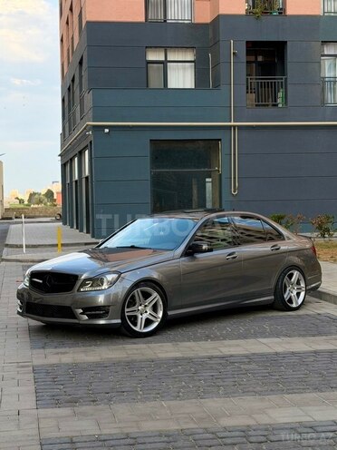 Mercedes C 250 2014, 240,976 km - 1.8 l - Bakı