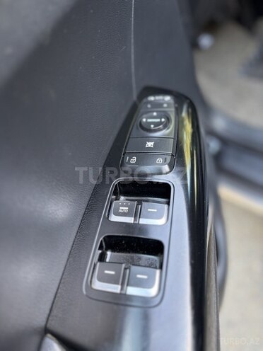 Kia Sportage 2017, 238,788 km - 2.0 л - Yevlax