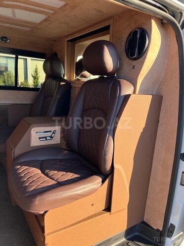 Mercedes  2018, 200,946 km - 2.1 l - Bakı
