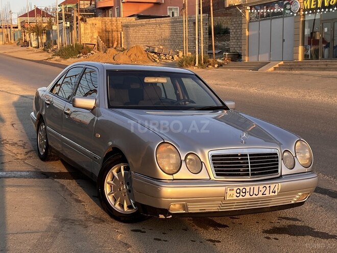Mercedes E 240 1998, 300,000 km - 2.4 л - Bakı