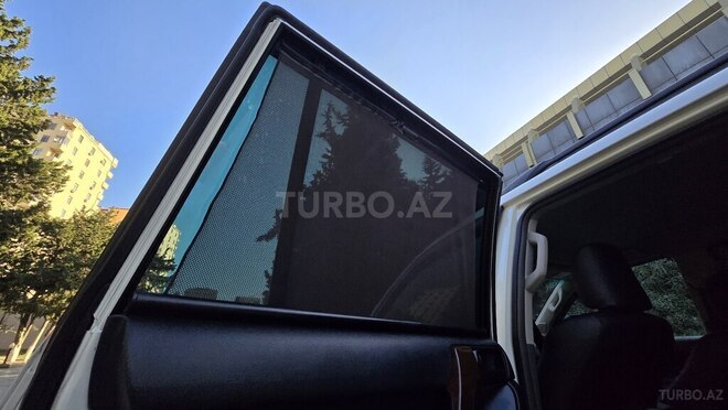Toyota Land Cruiser Prado 2010, 233,000 km - 2.7 л - Bakı
