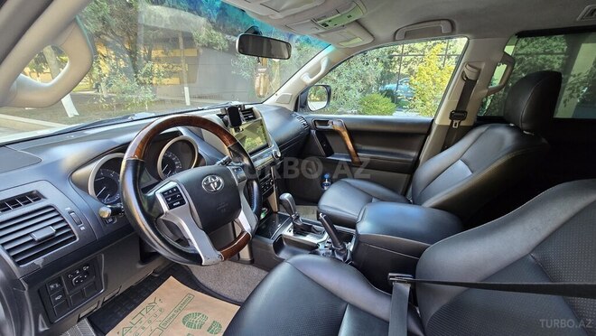Toyota Land Cruiser Prado 2010, 233,000 km - 2.7 л - Bakı