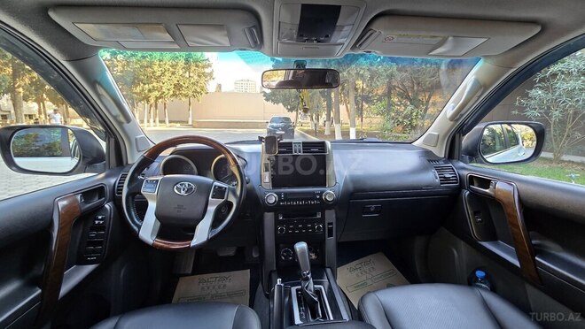 Toyota Land Cruiser Prado 2010, 233,000 km - 2.7 л - Bakı