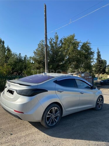 Hyundai Avante 2015, 147,000 km - 1.6 l - Şirvan