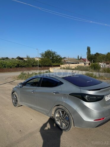 Hyundai Avante 2015, 147,000 km - 1.6 l - Şirvan