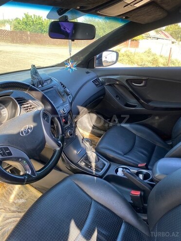 Hyundai Avante 2015, 147,000 km - 1.6 l - Şirvan