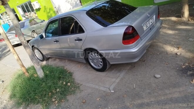 Mercedes C 220 1999, 363,441 km - 2.2 l - Bərdə
